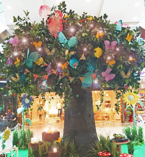 Giant Storytelling Tree Giant Storytelling Tree