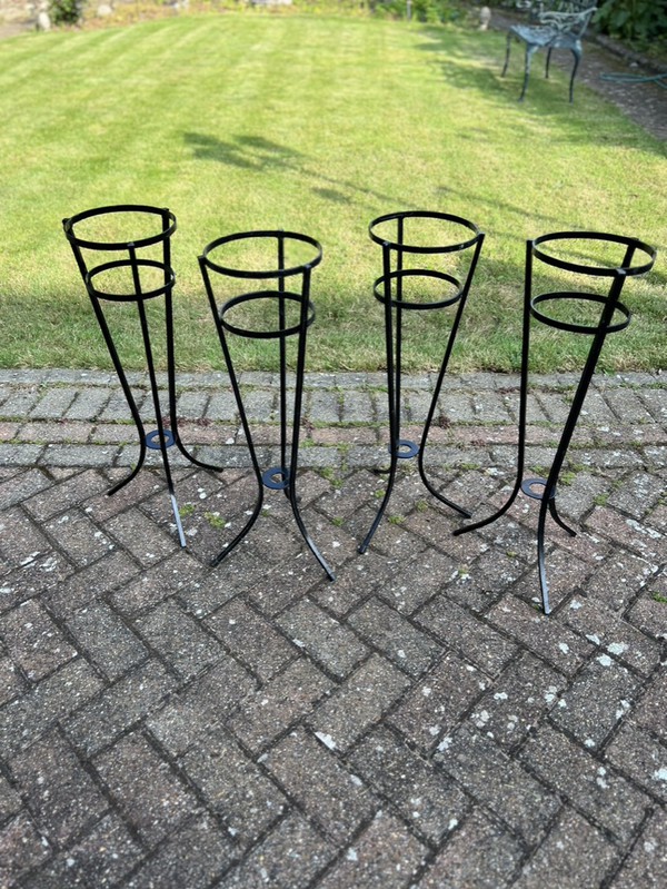 Secondhand Used Vintage Iron Champagne Bucket Stand [Set of 4] [Very Good Condition] For Sale