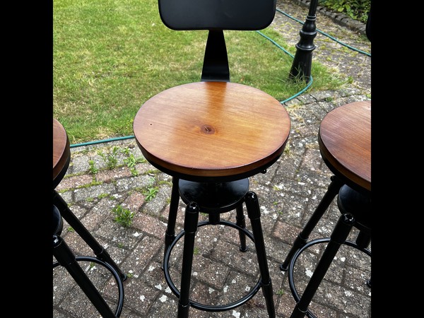 Vintage Industrial Style Stools [Set of 4] [Excellent Condition] For Sale