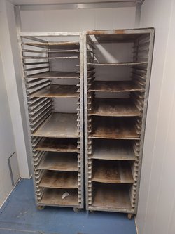 Secondhand Used 4x Bakery Racks For Sale