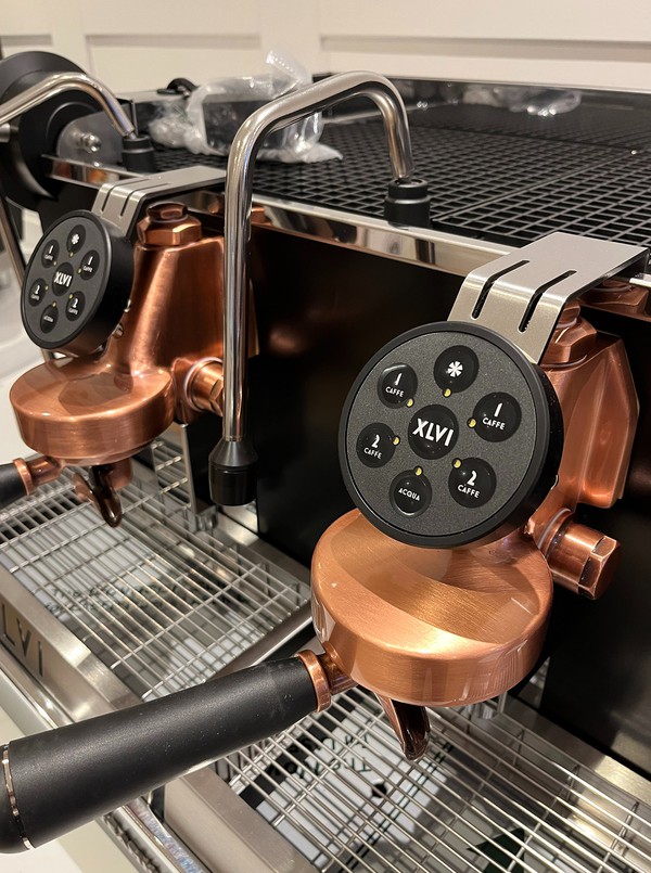 New Professional Coffee machine in Black and Copper For SaleNew Steamhammer Professional Coffee machine in Black and Copper
