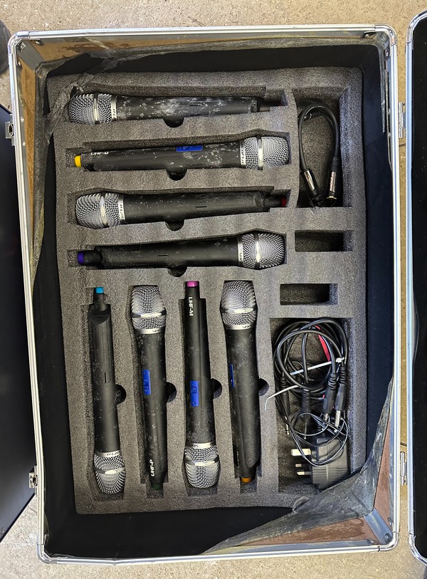 Used VocoPro UHF-8800 Pack 8-Channel Wireless Microphone System For Sale