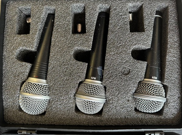 Used Samson R21SP set of 3 R-21S Vocal Microphones With on/off Switch (x 2 sets) For Sale