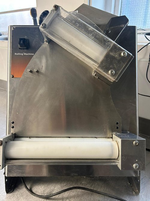 Pizza dough rolling machine for sale Pizza dough rolling machine for sale