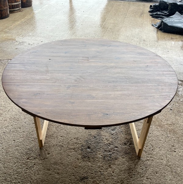New Unused 50x Rustic Round Tables