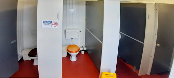 Toilet cubicles Jack leg container