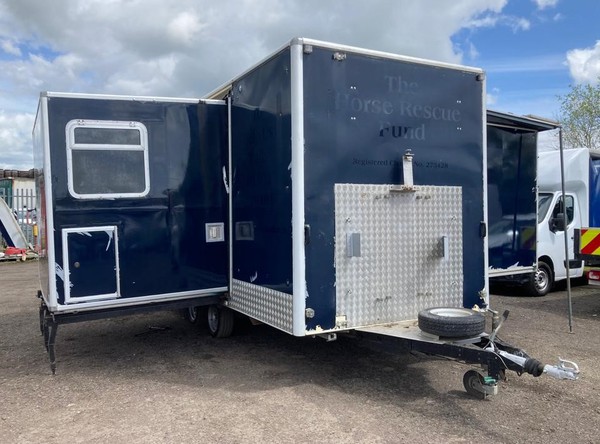 Twin Axle Enclosed Trailer with Pop Out For Sale