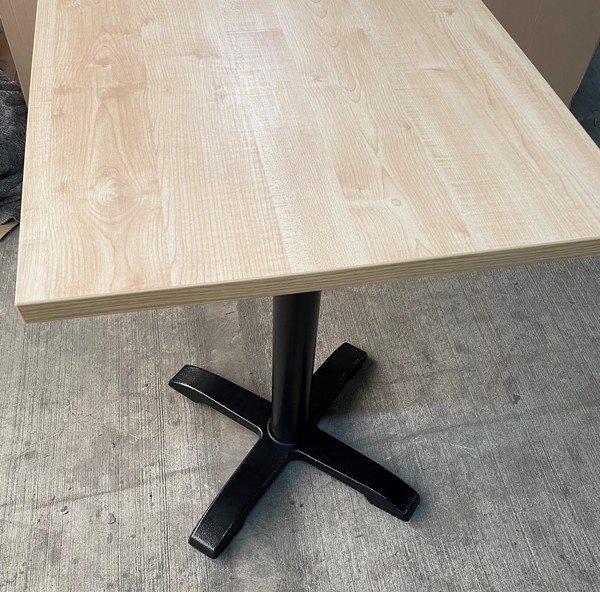 Secondhand Used 13x Light Beech Laminate Tables For Sale