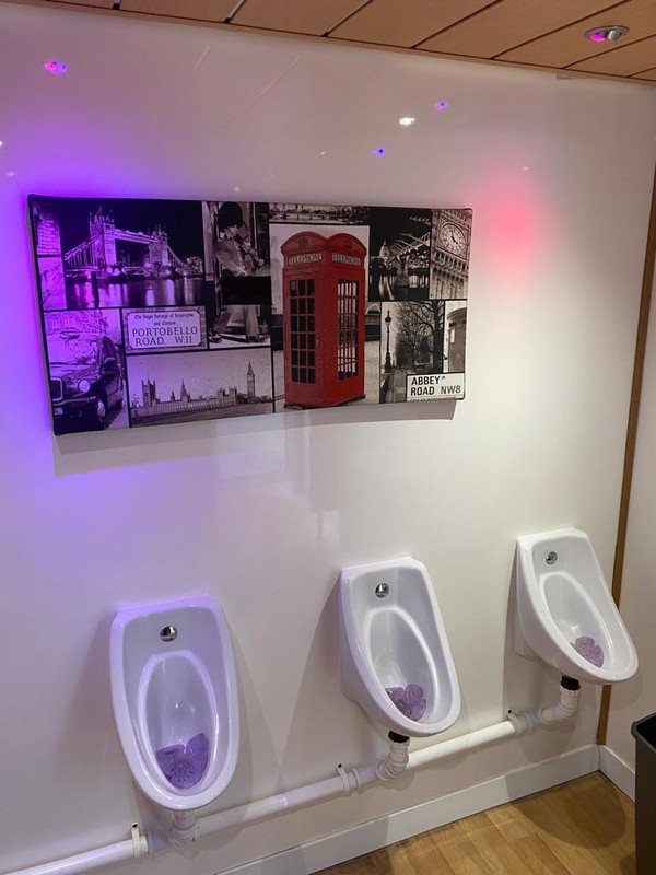 Luxury 4+1 Shaw Services Toilet Trailer Urinals
