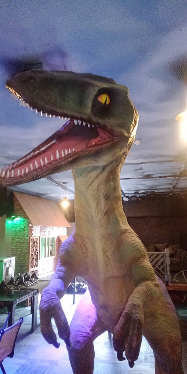 Life Size Raptor Dinosaur For Sale