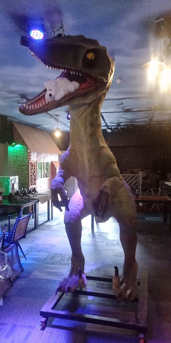 Secondhand Life Size Raptor Dinosaur For Sale