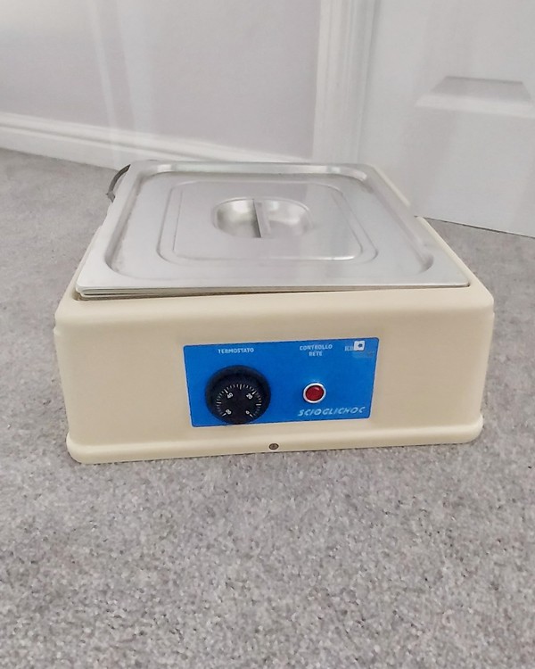 Secondhand 9L Chocolate Melter For Sale