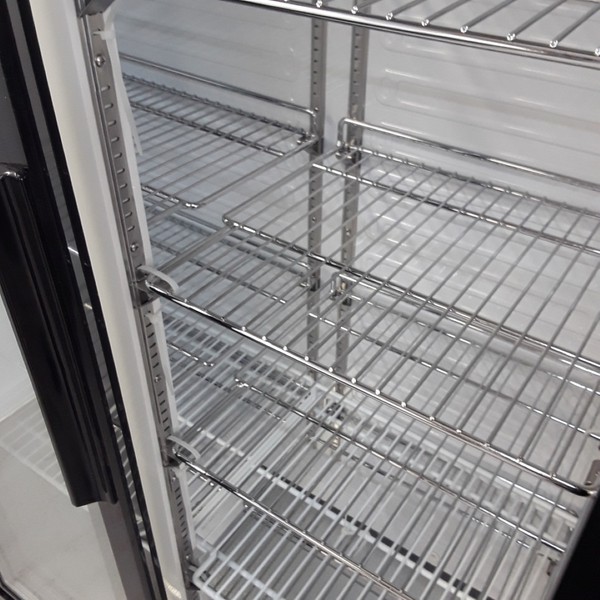 Display fridge with wire shelves