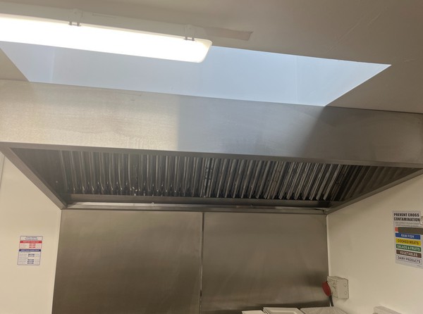 Secondhand Used Extractor Fan and Hood For Sale