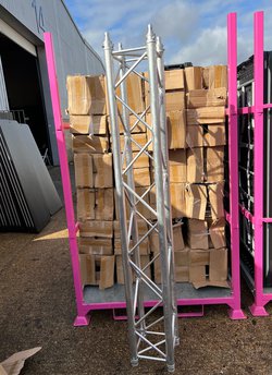 Secondhand Used Lighting Truss and Chain Hoist For Sale