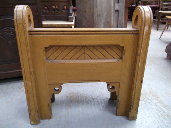 Hugglescote Childrens Pew for sale