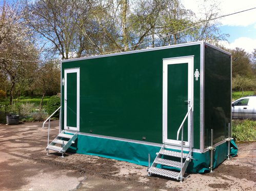 Green 2+1 Luxury Toilet Trailer