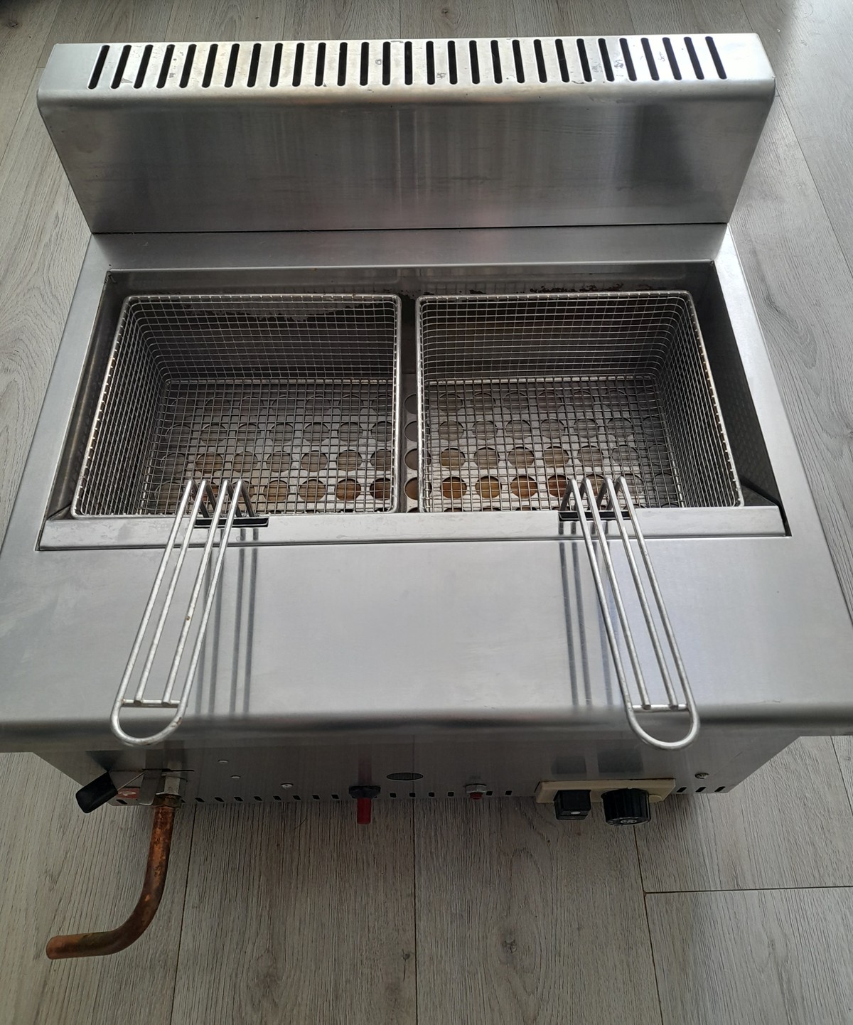 Secondhand Catering Equipment Gas Fryers Parry LPG Countertop Fryer