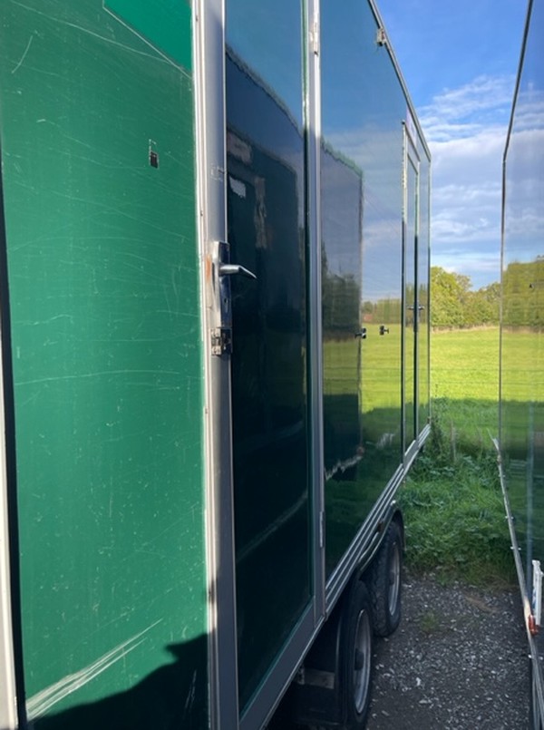 Used 2 + 1 Toilet Trailer For Sale