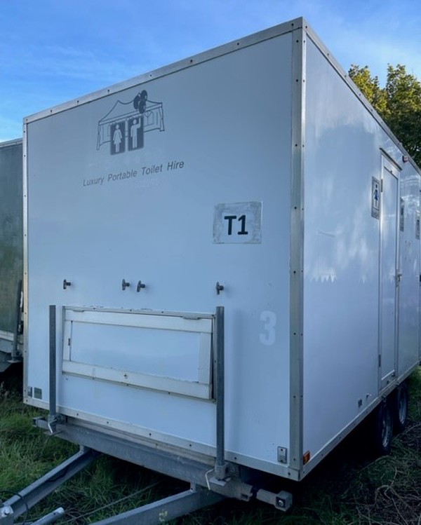 Secondhand Used 3 + 1 Toilet Trailer For Sale