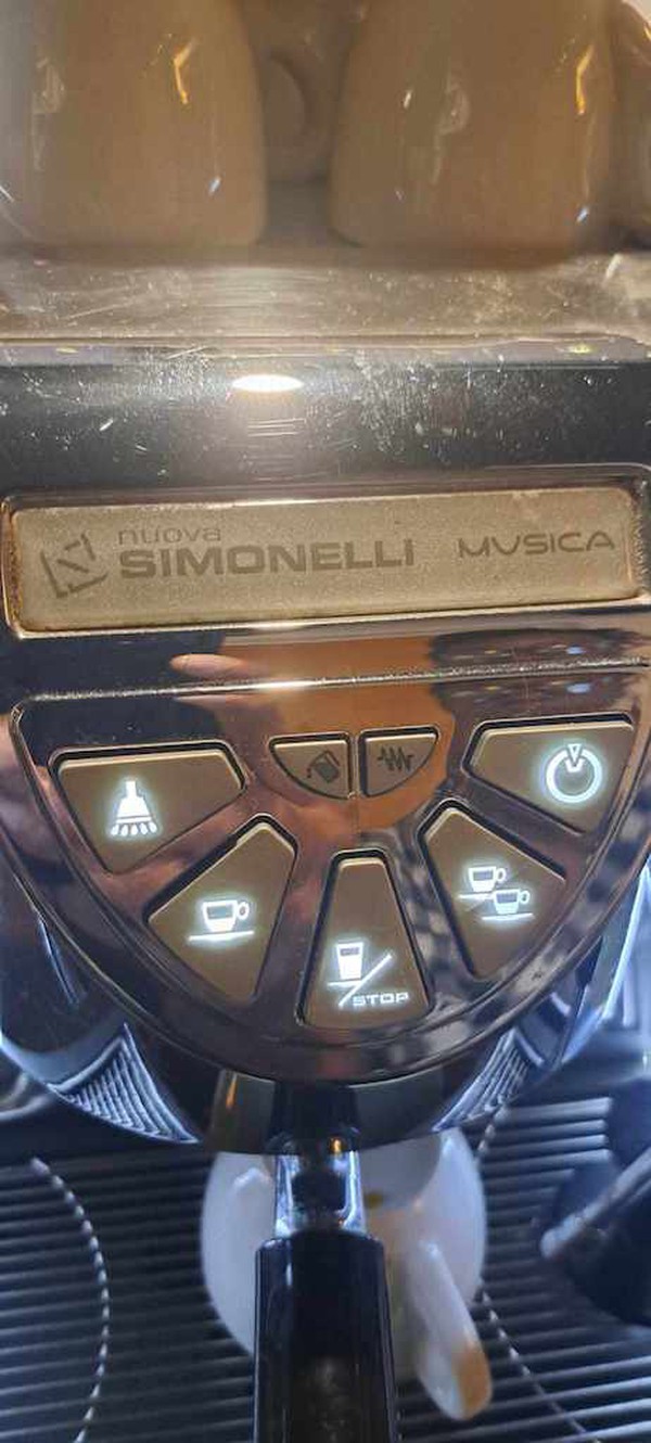 Simonelli Musica Coffee machine  for sale