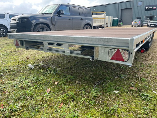 Selling  Bateson Flat Bed Trailer
