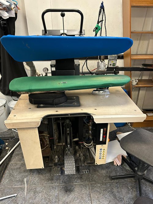 Pony Steam press and table Pony Steam press and table
