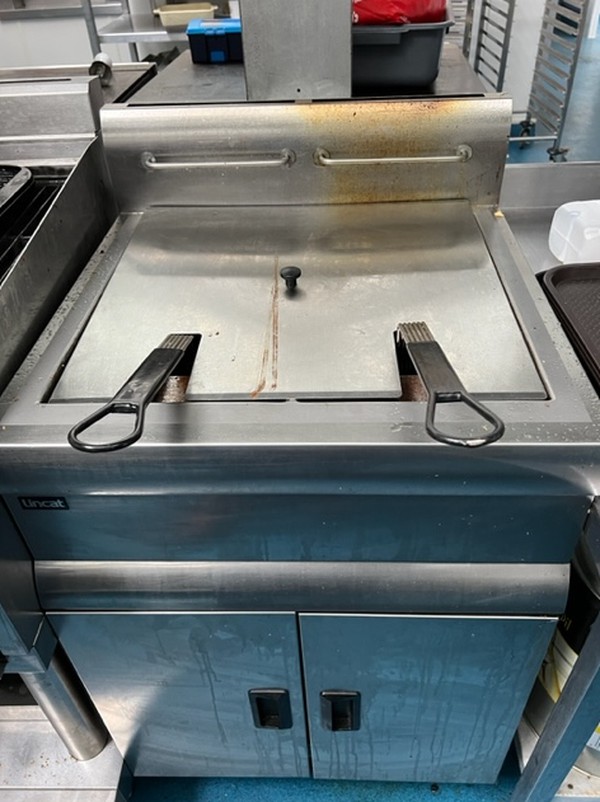 Secondhand Nat Gas Twin Well Twin Basket Fryer For Sale
