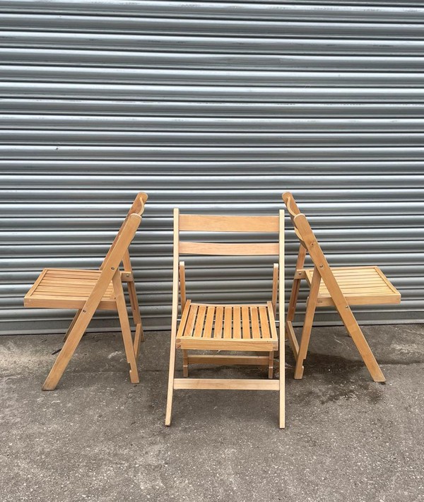 Used 140x Rustic Wooden Folding Chairs For Sale