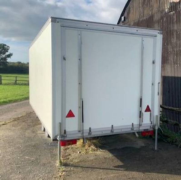 Box trailer with ramp