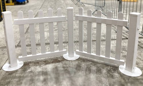 1m Picket fence panels and posts 1m Picket fence panels and posts