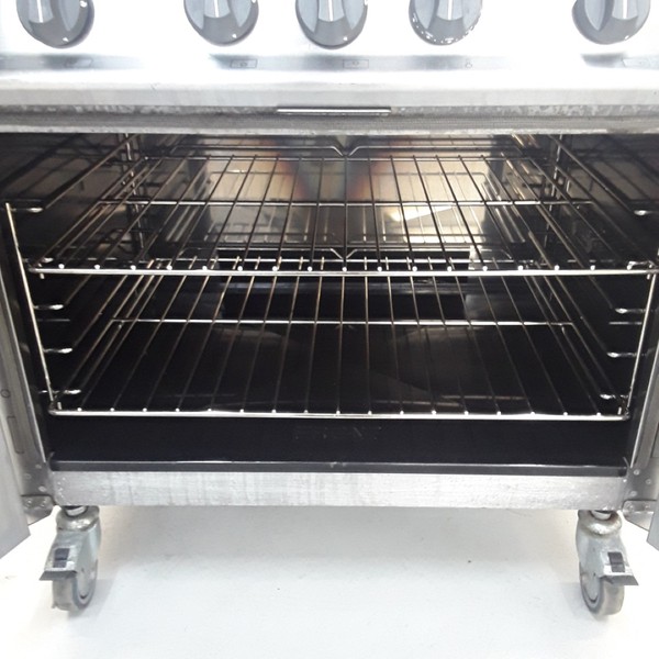 Double oven gas cooker