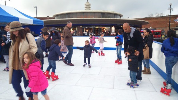 12m x 12m Mobile Synthetic Ice Rink - Suffolk 3