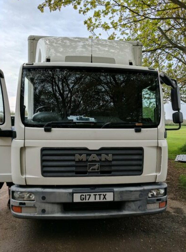 Lorry With Onboard Generator For Sale