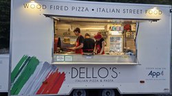 Dello's Italian Pizza