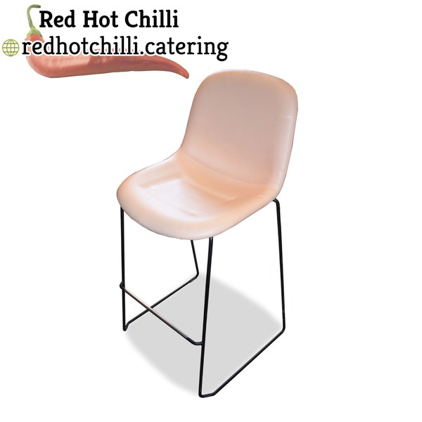 Secondhand Peach Stackable Poseur Chairs For Sale
