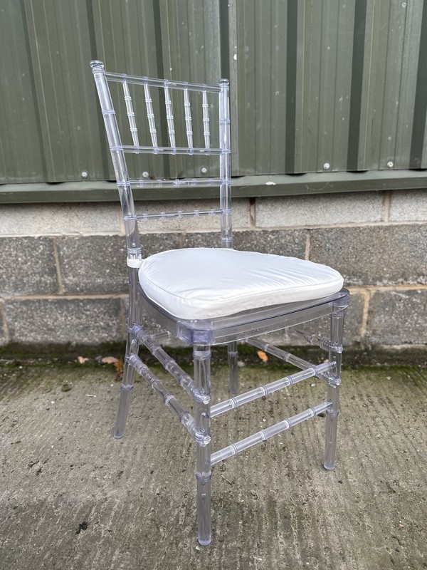 Secondhand Chivari Ice Chairs with Cream White Seat Pad For Sale