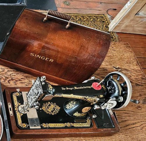 Singer sewing machine Singer sewing machine