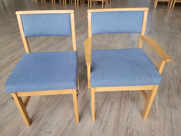 Secondhand Comfortable Wooden Upholstered Chapel Church Chairs For Sale