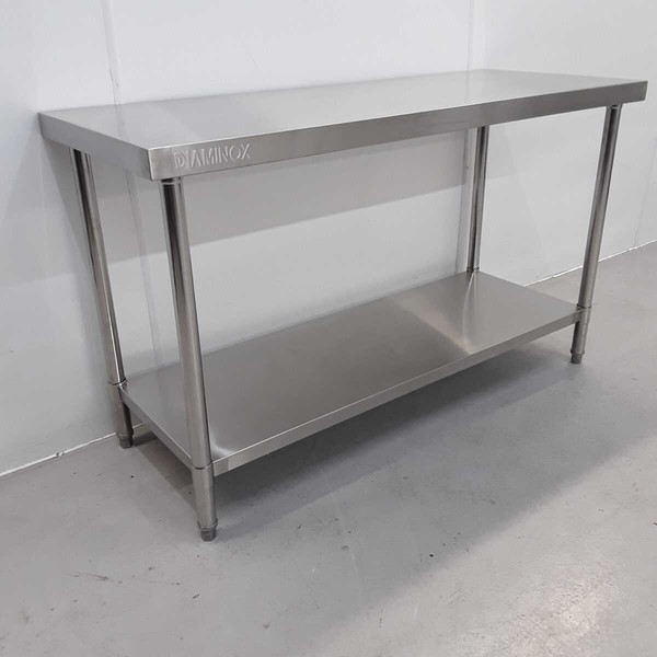 Diaminox stainless steel table