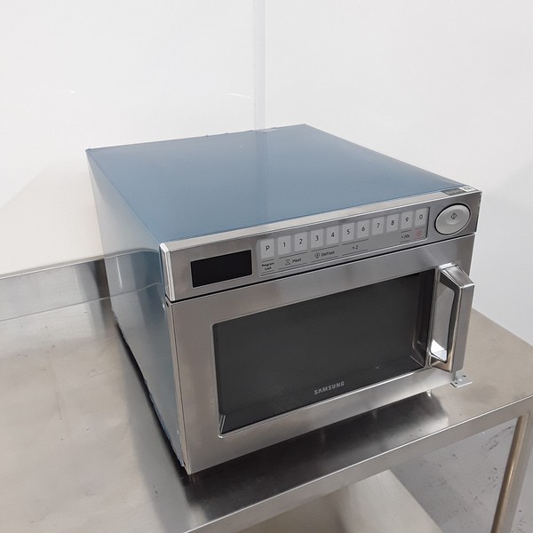 B Grade Samsung Microwave For Sale