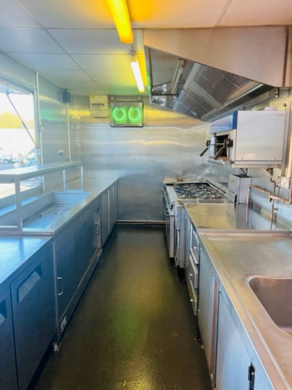 Mobile catering lorry with hatch Mobile catering lorry with hatch