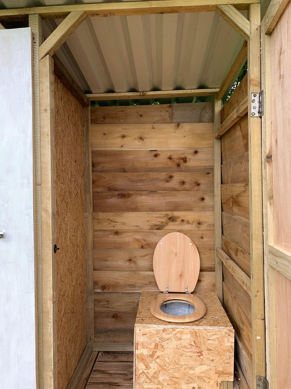Shower and Toilets Offgrid