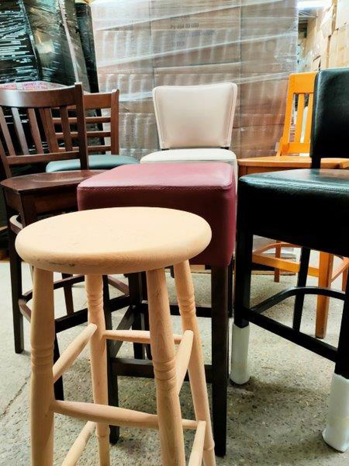 Second hand bar 2025 chairs for sale