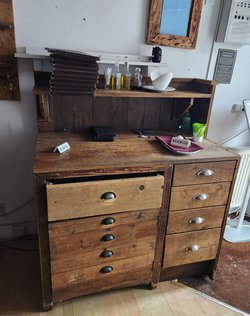 Secondhand Desk With Draws