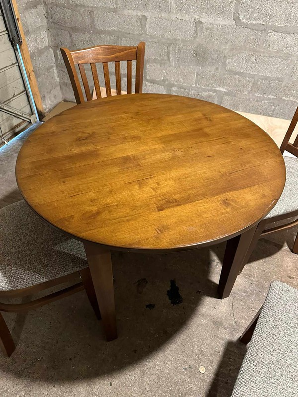 Round Shaker Tables Set for sale
