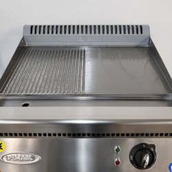 New B Grade 1/2 Flat 1/2 Ridged Griddle For Sale