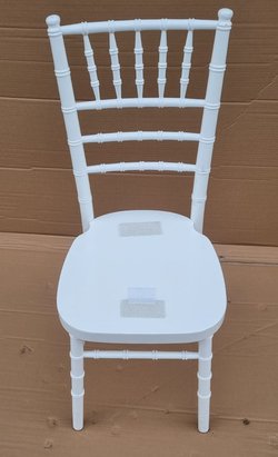 Secondhand White Chiavari Chair For Sale