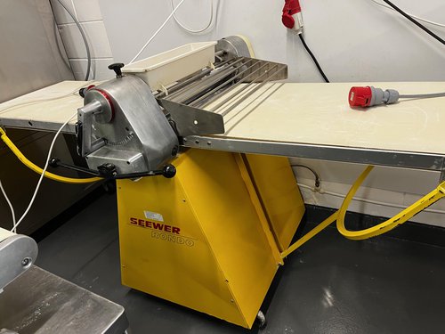 Countertop Dough Sheeter 2500 (Somerset)