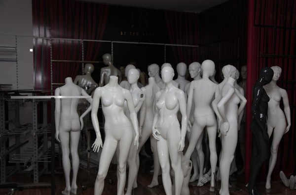 100x Mannequins Various Colours, Styles & Genders For Sale